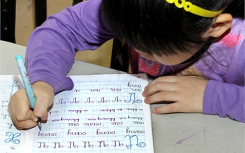 Con vào lớp 1, mẹ sốc nặng