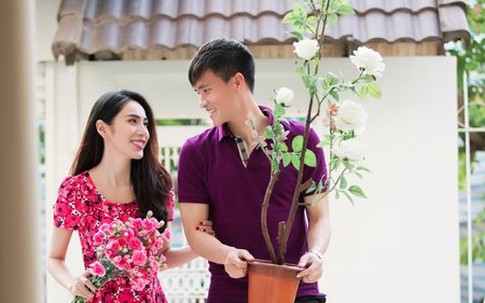 Thủy Tiên và Công Vinh tình tứ trong biệt thự triệu đô