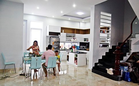 Thanh Thúy – Đức Thịnh sung sướng dọn về nhà mới