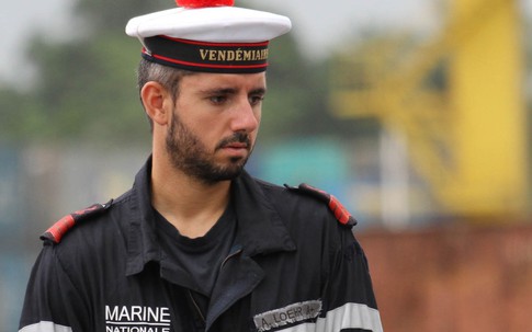 Vẻ đẹp trai "khó cưỡng" của lính Hải quân Pháp tại Đà Nẵng