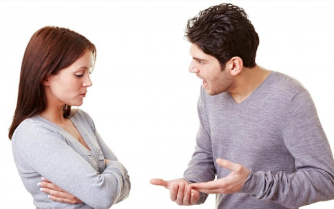 "Méo mặt" vì chồng là "thánh chém"