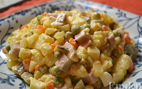 Cách làm salad Nga ngon như ngoài hàng