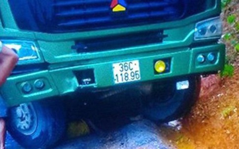 3 thanh niên chết thảm vì tông trực diện vào xe “hổ vồ”