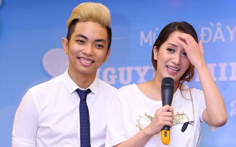 Khánh Thi rạng rỡ bên Phan Hiển trong tiệc mừng đầy tháng con trai