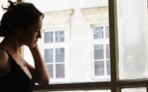 Đau đầu, mất ngủ vì bố chồng