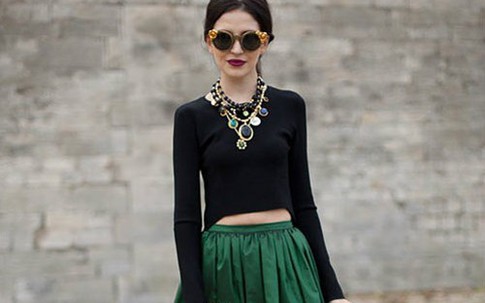 Duyên dáng và sành điệu với chân váy dài