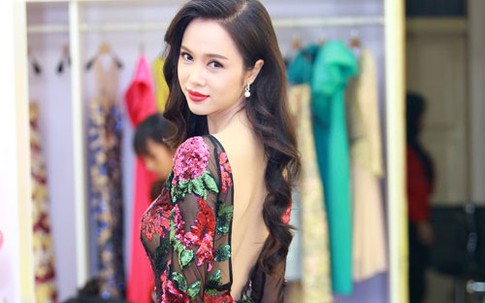 Sao Việt 'hâm nóng' mốt váy khoe lưng