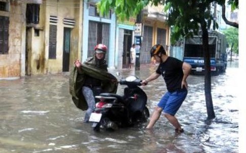 Hà Nội - Nam Định - Thái Bình chung cảnh ngập sau mưa lớn