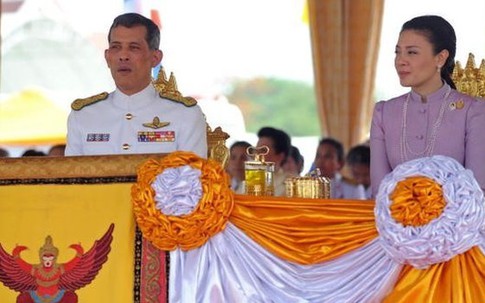Cha mẹ cựu Thái tử phi Thái Lan bị bắt vì tội khi quân