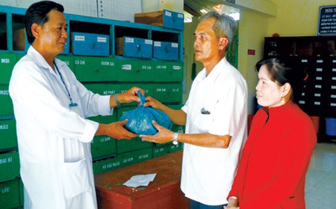 Khi trạm y tế thu hút người dân đến khám bệnh