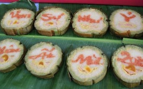 Bánh tét "độc" 600 ngàn/cặp vẫn cháy hàng ở Sài Gòn