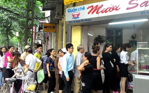 Xếp hàng từ 5h sáng mua bánh trôi ăn Tết Hàn thực