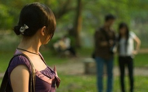 Anh yêu tôi và cũng yêu vợ