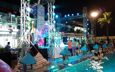 Đêm hội pool party có nam sinh tử vong được diễn bằng “thư tay”