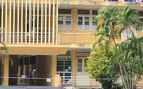 Một phụ nữ rơi từ tầng 4 Đại học Bách khoa tử vong
