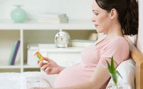 Vì sao phụ nữ có thai cần bổ sung canxi?