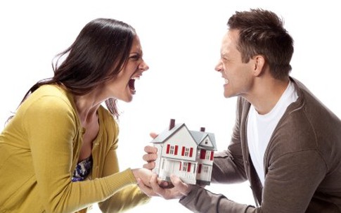 Chồng có thể tự định đoạt tài sản chung khi là lao động chính?