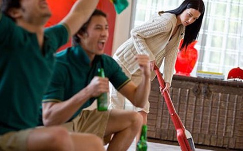 Chồng đã vô dụng lại còn "tinh tướng"
