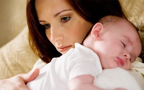 Nhất mực phải nghe lời mẹ chồng vì tội 'nhà quê'