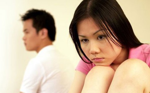 Vợ chồng không nhìn mặt nhau chỉ vì món quà Tết biếu nội – ngoại