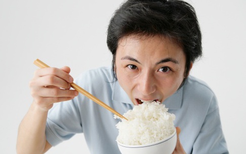 Ăn cơm gạo càng trắng càng mau chết