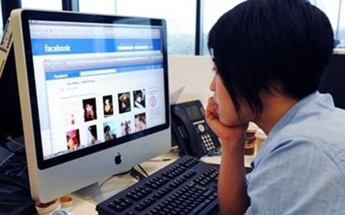 Chẳng lẽ phải lăm lăm máy ghi âm?