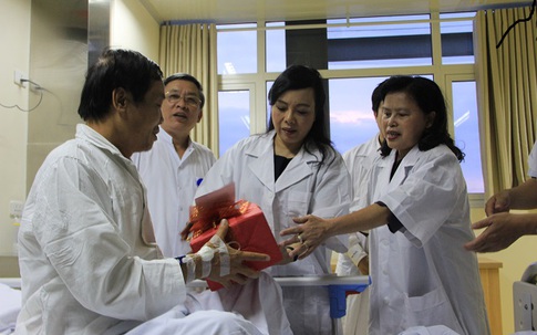 Hai bệnh nhân trong ca ghép tim, gan xuyên Việt giờ ra sao?