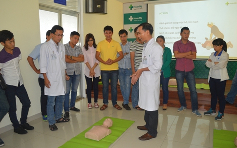 Dạy sơ cấp cứu miễn phí cho hướng dẫn viên du lịch ở Đà Nẵng