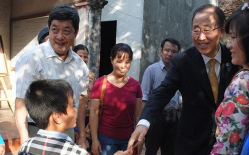 Bí mật chuyện ông Ban Ki-moon về thắp hương nhà thờ họ Phan Huy