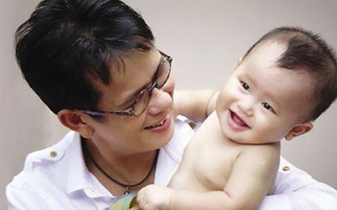 Nỗi lòng của vị nhạc sĩ già có con ở tuổi đáng "ông ngoại"