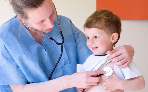 Khó khăn trong điều trị các bệnh ngoài da do virus ở trẻ em