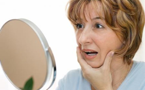 Chống nhăn nheo, chảy xệ da bằng silica thiên nhiên