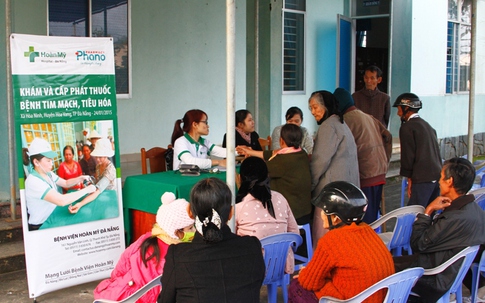 Khám và cấp phát thuốc miễn phí cho người nghèo ở Đà Nẵng