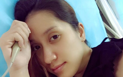 Khánh Thi được đưa vào viện sinh con từ 5 giờ sáng