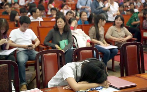 Xét tuyển mà như chơi bài