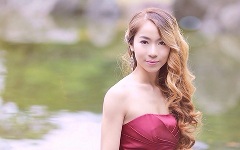 Nữ sinh Việt Nam chu du 11 nước nhờ giành nhiều học bổng