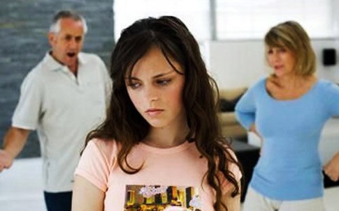 Bố mẹ vô duyên, con dâu "muối mặt"