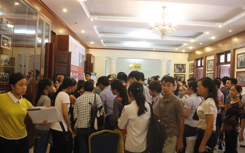 “Choáng” với tỷ lệ “chọi” vào một số trường đại học