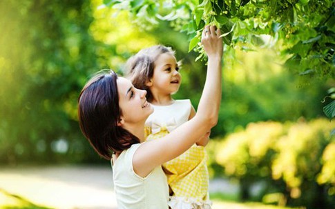 Những điều đơn giản ba mẹ làm để con thấy được yêu thương