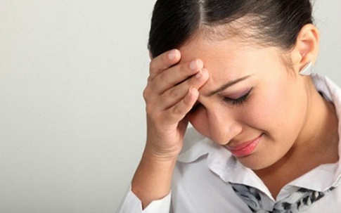 Phát hiện chồng nhắn tin yêu thương với người đàn ông khác