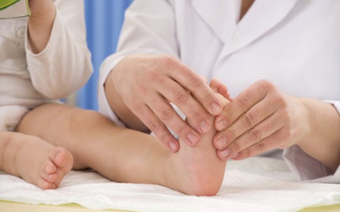 Nhức mỏi chân ở trẻ em là bệnh gì?