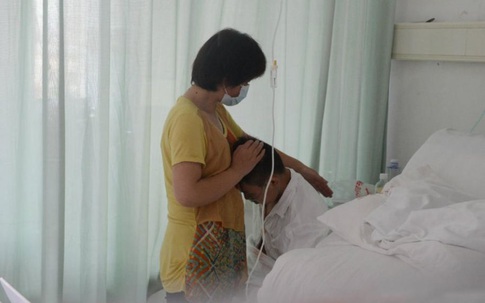 Vừa nhận giấy báo trúng tuyển đại học, nam sinh qua đời vì ung thư