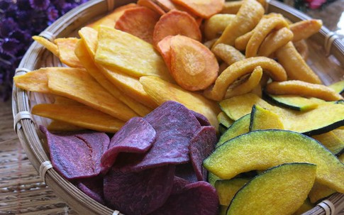 Mặt trái của hoa quả sấy khô