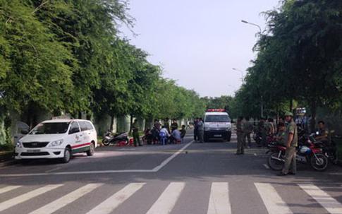 Tài xế taxi chết trong xe trong tiếng nổ và khói nghi ngút