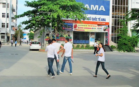 Kỳ thi THPT Quốc gia: Thí sinh "mất tích" sau khi bị đình chỉ đã gọi về nhà