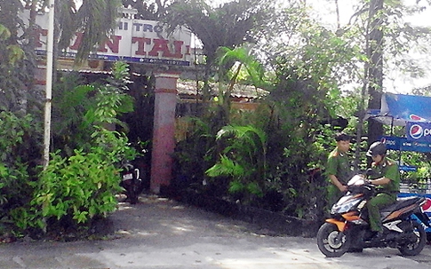 Thi thể cô gái phân hủy trong phòng trọ