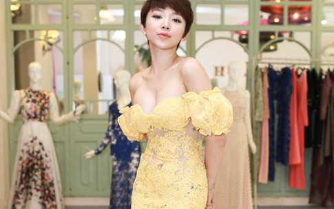 Tóc Tiên thanh lịch, quyến rũ với đầm ren xuyên thấu