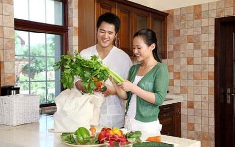 Tôi hạnh phúc khi con trai chia sẻ việc nhà với vợ