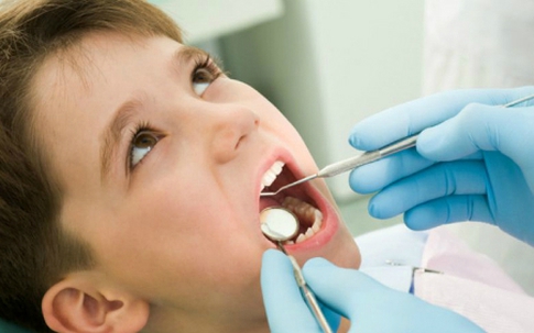 7 sai lầm phổ biến của cha mẹ khi chăm sóc răng cho trẻ