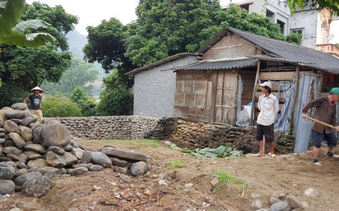 UBND huyện Văn Chấn chỉ đạo giải quyết việc “mượn đất rồi lấy luôn”